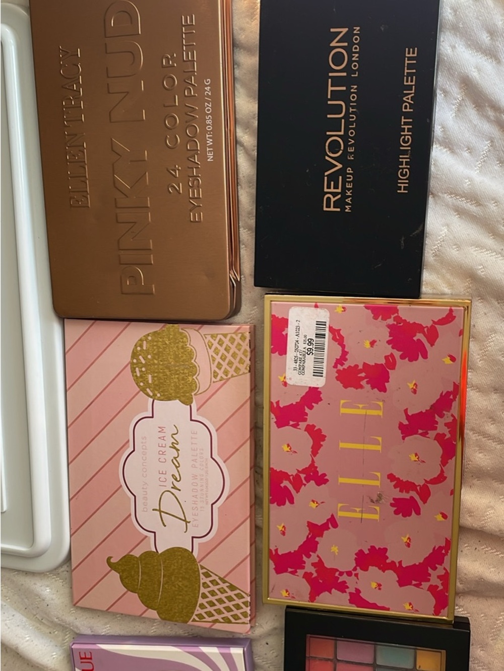 Revolution Highlight Palette - Black with Pink Accents